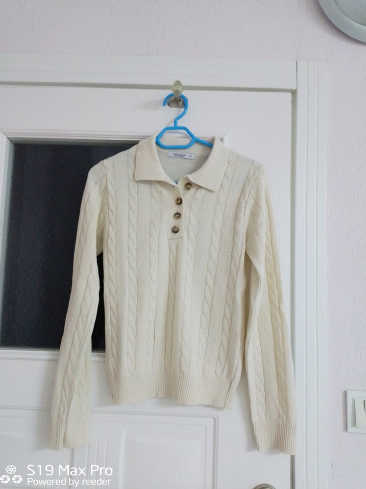 Düğmeli Beyaz Örgü Kadın Kazak - Görsel 3