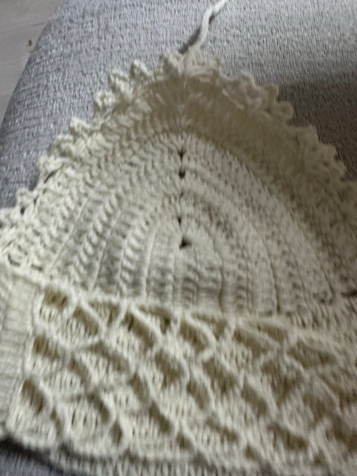 Dantel Detaylı Bej Örgü Büstiyer - Görsel 3