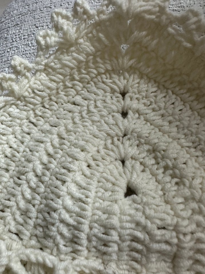 Dantel Detaylı Bej Örgü Büstiyer - Görsel 4