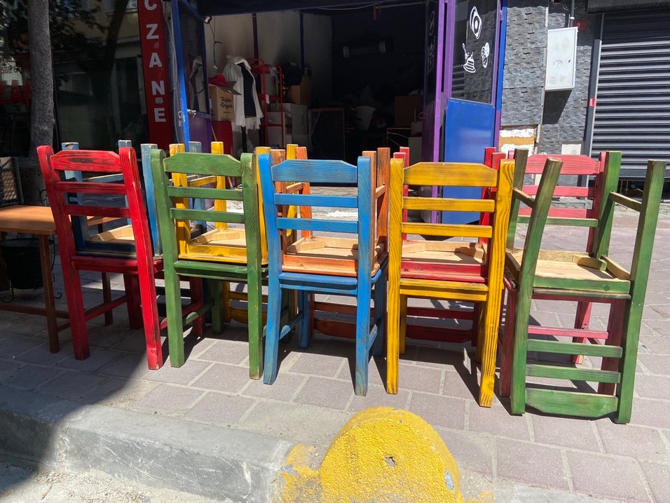 Renkli ahşap Sandalye - Görsel 3