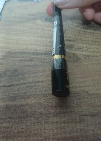 Siyah Kalem Eyeliner - Görsel 4