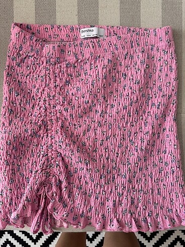 Bershka Pembe Mini Çiçekli Etek