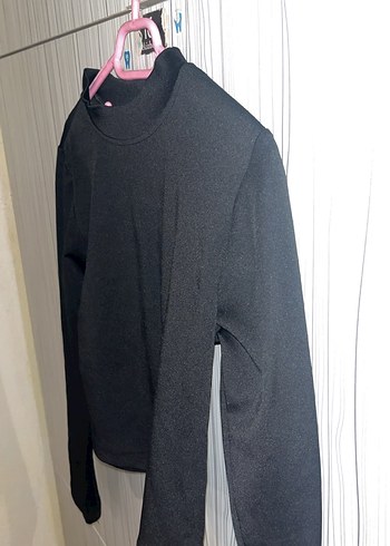 Düz Siyah Boğazlı Kadın crop - Görsel 3