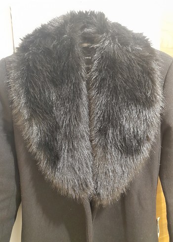 MANGO Siyah Kürk Yaka Detaylı Kaban - Görsel 8