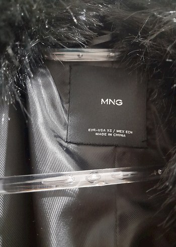 MANGO Siyah Kürk Yaka Detaylı Kaban - Görsel 11