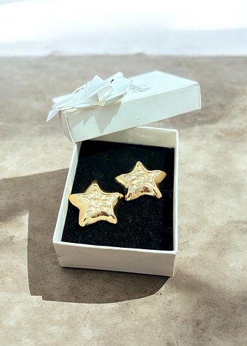 Parlak Yıldız Figürlü Altın Küpeler - Görsel 2