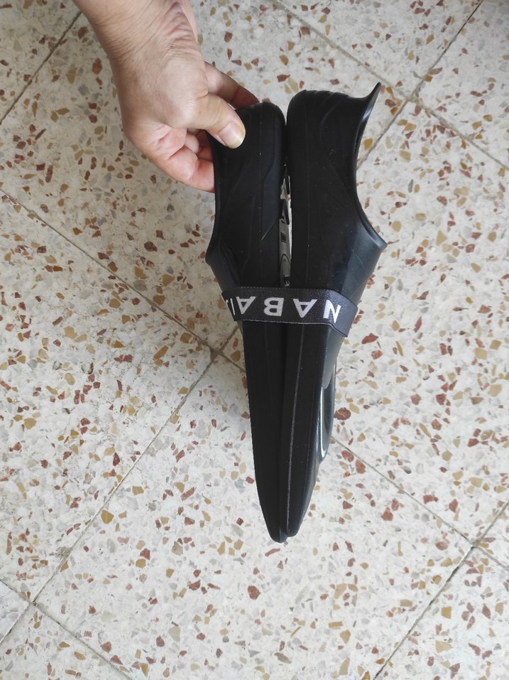 Erkek- kız çocuk Siyah Lastik Su Paleti - Görsel 4