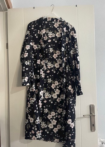 Çiçek Desenli Uzun Kadın Kimono - Görsel 5