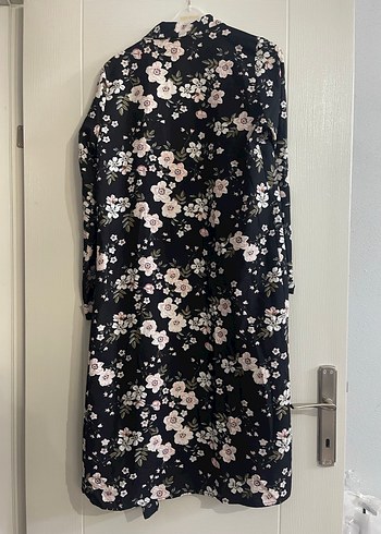 Çiçek Desenli Uzun Kadın Kimono - Görsel 2