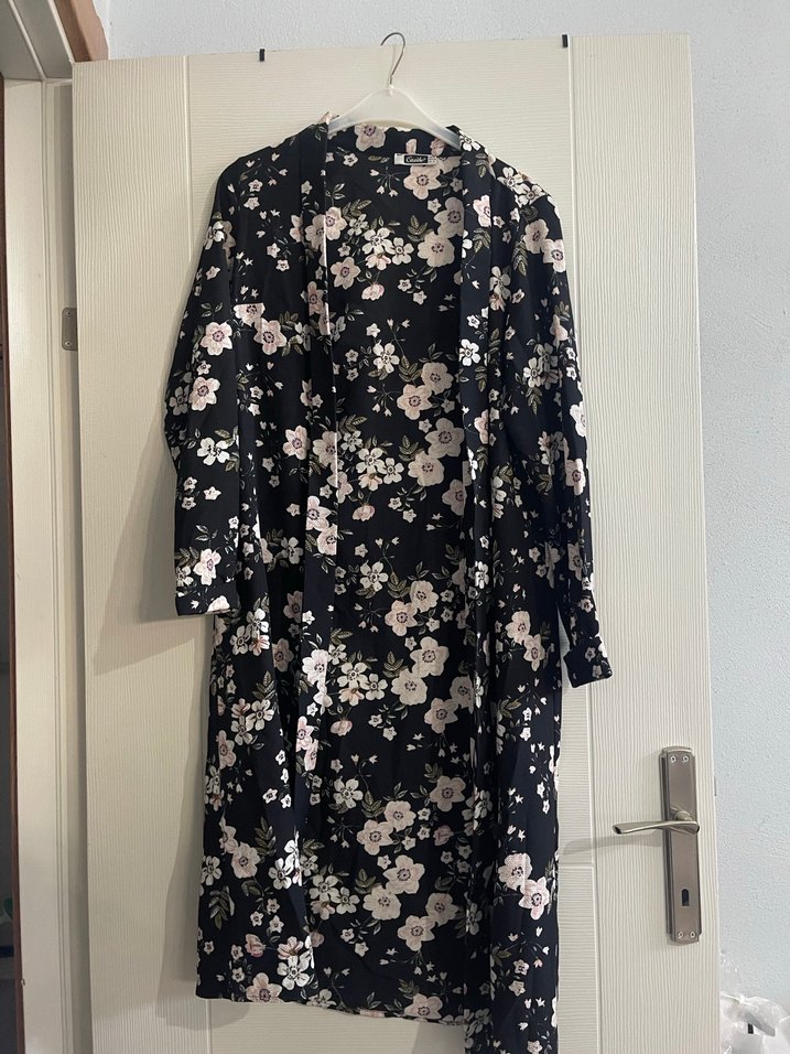 Çiçek Desenli Uzun Kadın Kimono - Görsel 5