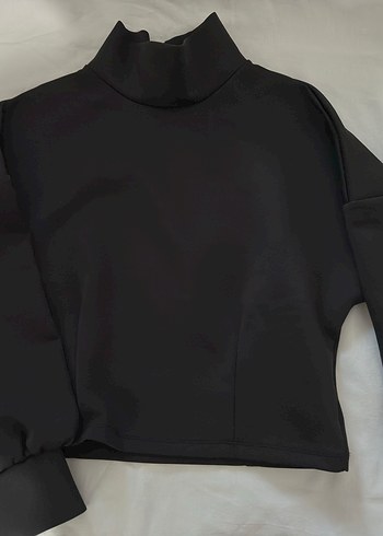 Siyah Yüksek Yakalı Kadın Sweatshirt - Görsel 2