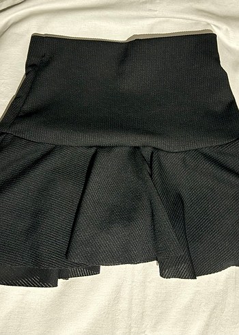 Siyah Fırfırlı Etek - Görsel 2