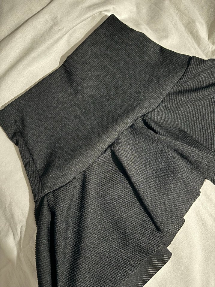 Siyah Fırfırlı Etek - Görsel 3