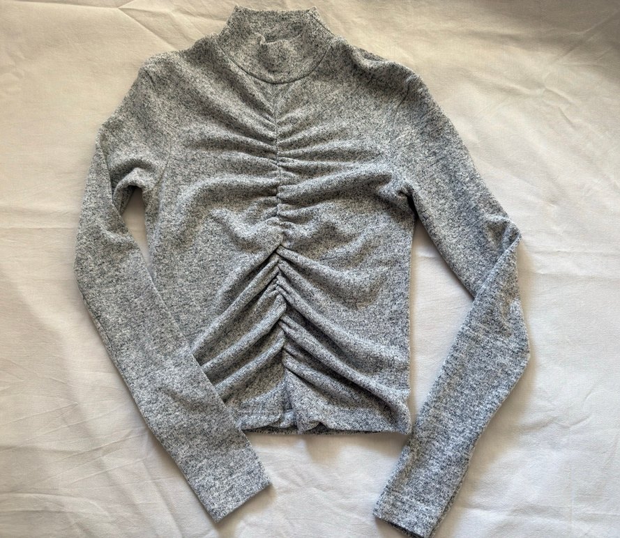 Gri Boğazlı Fit Kazak - Görsel 2