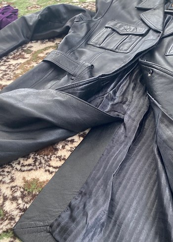 Düğmeli Siyah Deri Kadın Ceket 42 bedene uygun kol ve etek uçlar - Görsel 9