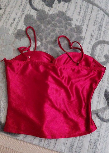 Kırmızı Parlak Mini Gotik Büstiyer - Görsel 2