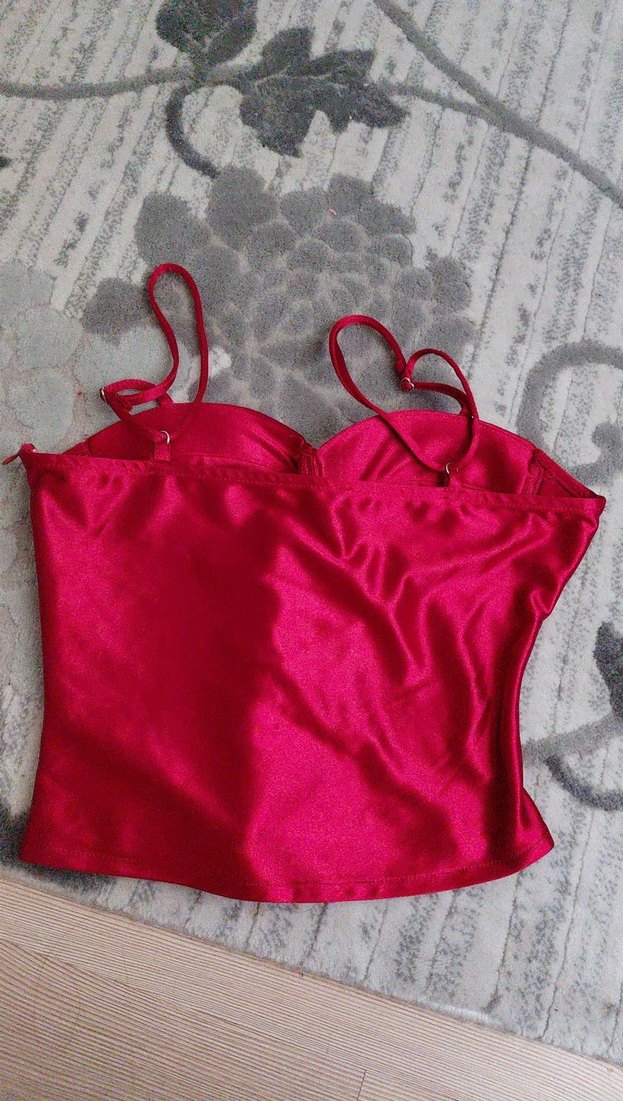 Kırmızı Parlak Mini Gotik Büstiyer - Görsel 2