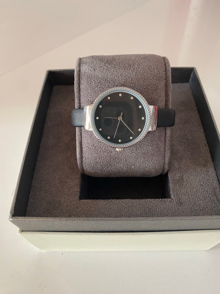 Gri Minimalist Kadın Kol Saati - Görsel 2