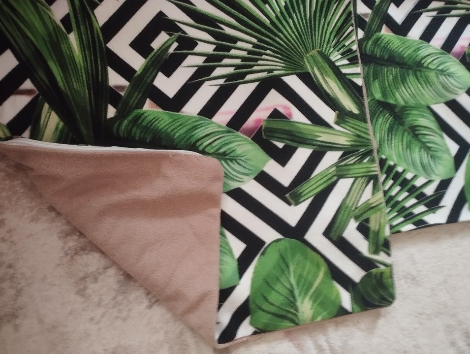 Koyu Yeşil Desenli Modern Kırlent Kılıfı - Görsel 2