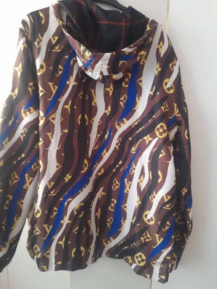 içi sıcak tutan kapşonlu Yağmurluk - Görsel 2