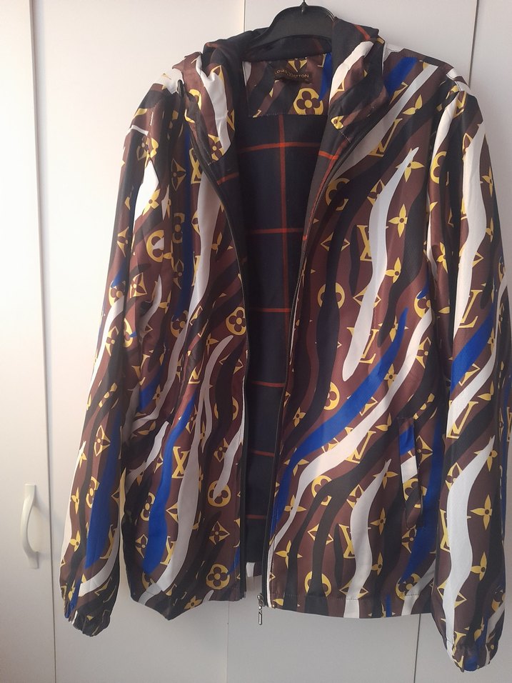 içi sıcak tutan kapşonlu Yağmurluk - Görsel 4