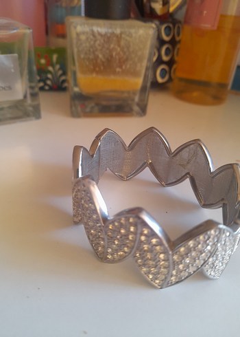 Gri taş Detaylı Yılan Desenli kelepçeli Bileklik - Görsel 2