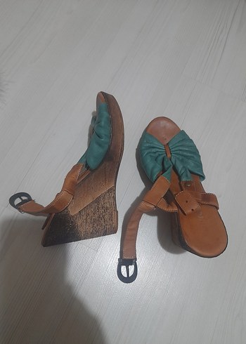 Tokalı Turkuaz Dolgu Topuk Kadın Sandalet - Görsel 2