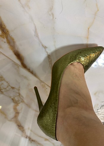 Parlak Yeşil Yılan Desenli Stiletto - Görsel 2