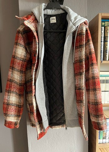 Zara kapüşonlu kapşonlu mont - Görsel 2