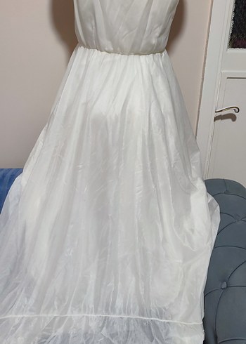 Uzun Beyaz Straplez Nakışlı Gelinlik - Görsel 2