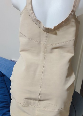 Bej Dantel Detaylı Hemşire Korsesi Midi Boy - Görsel 3