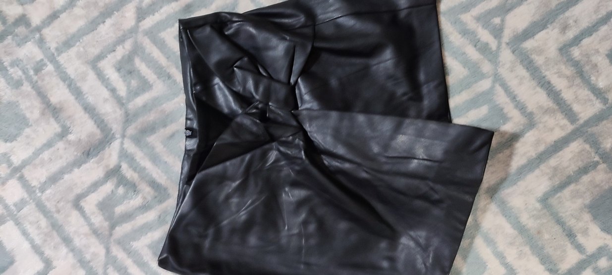 #Deri etek Sort Drapeli Siyah Deri Midi Şort - Görsel 3