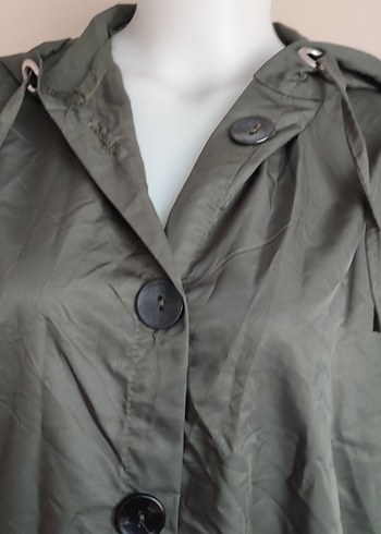 Düğmeli Haki Midi Kadın Yağmurluk - Görsel 3