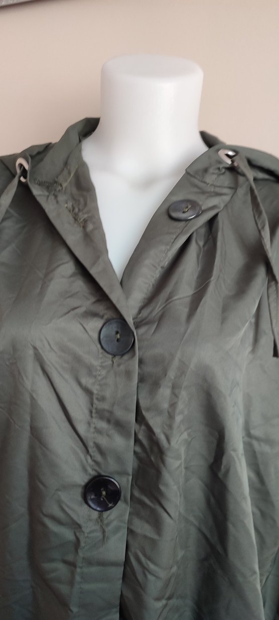 Düğmeli Haki Midi Kadın Yağmurluk - Görsel 3