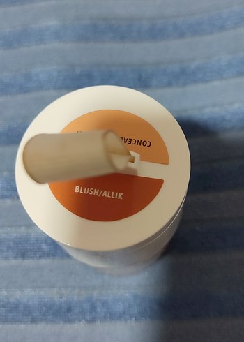 #gratis Bej 3'ü 1 Arada Fondöten, Kapatıcı ve Allık - Görsel 3