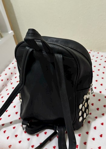 Siyah Parlak Deri Rock Punk Sırt Çantası - Görsel 3