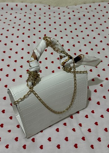 Beyaz Zincir Detaylı Yılan Derisi Desenli Fularlı Kadın Çanta - Görsel 2