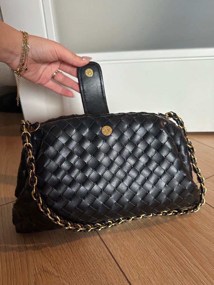 Zincir Detaylı Siyah Deri Kadın Çanta - Görsel 3