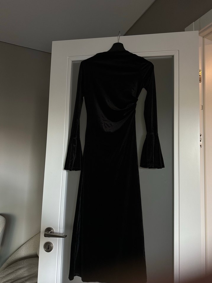 Uzun Siyah Kadife Drape Kadın Elbise - Görsel 5