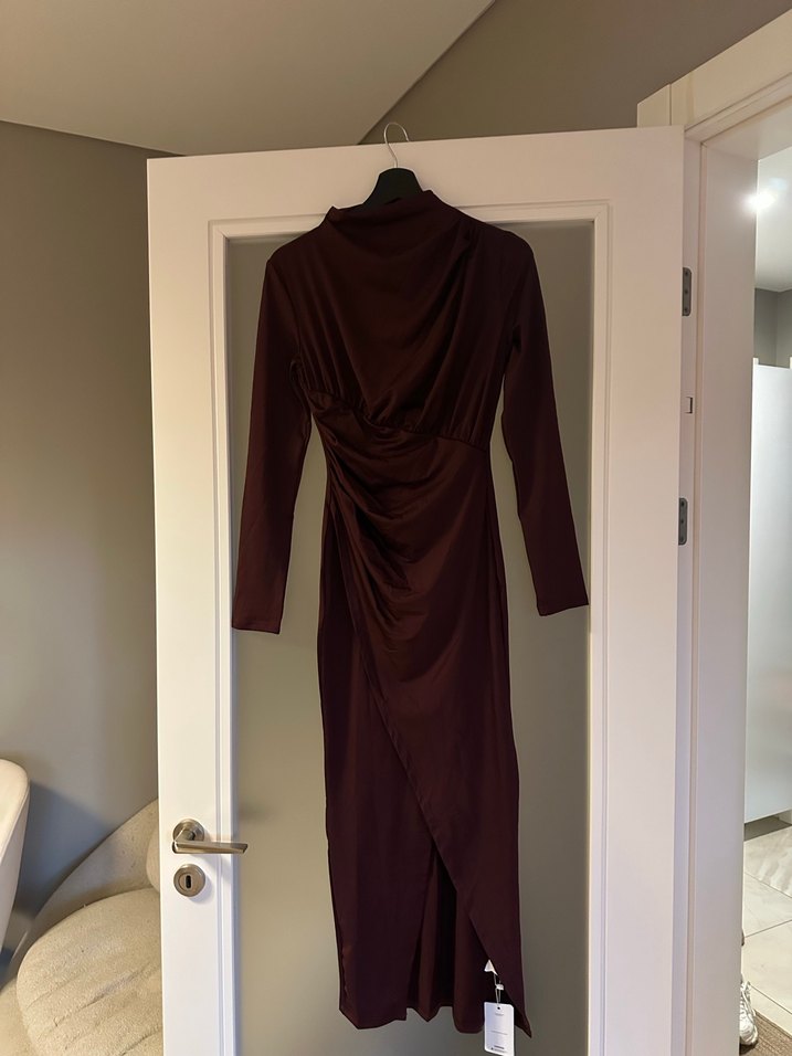 Bordo Uzun Drapeli Kadın Elbise - Görsel 3