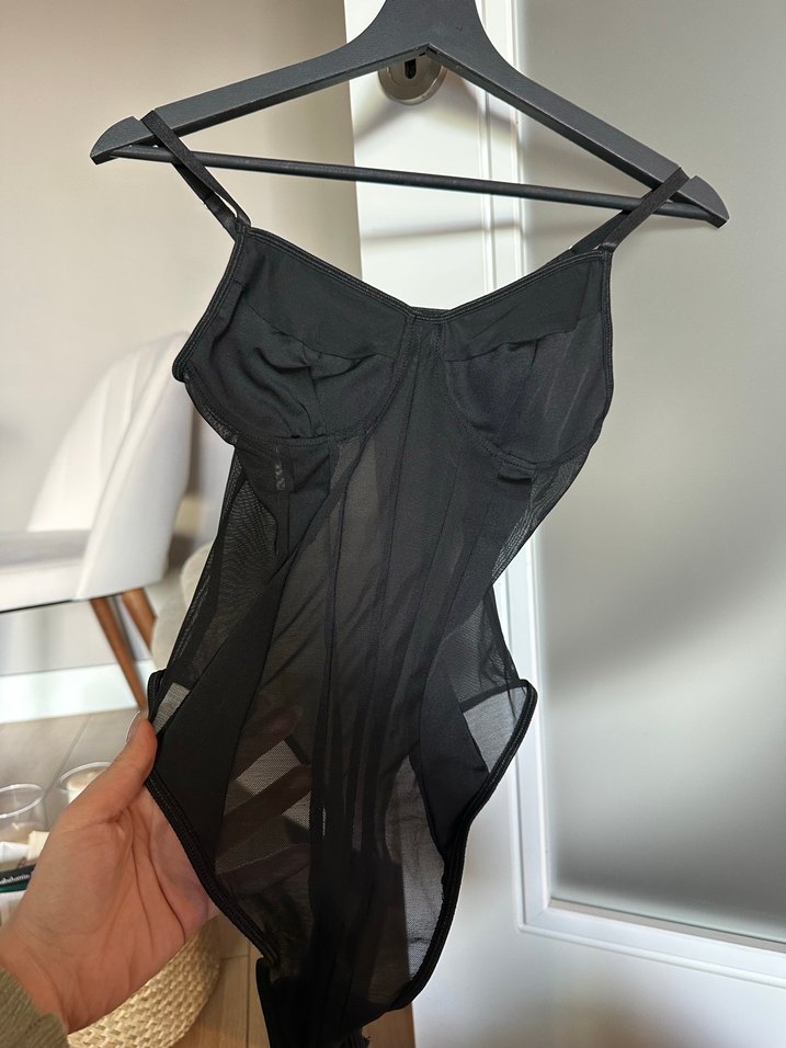 Drapeli Siyah Strappy Kadın Bodyüst - Görsel 3