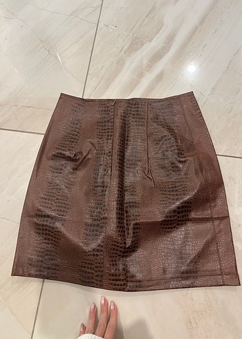 Kahverengi Yılan Derisi Desenli Deri Mini Etek - Görsel 2