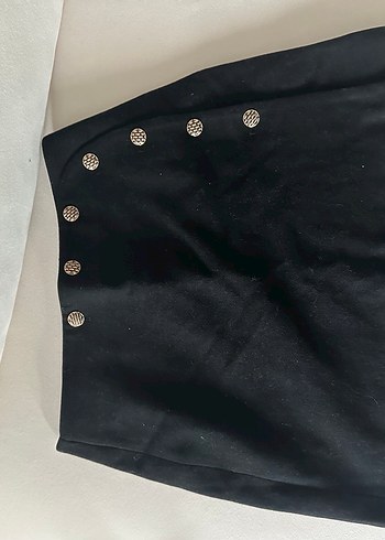 Düğmeli Siyah Mini Süet Etek - Görsel 2