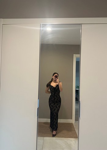 Dantel Detaylı Siyah Uzun Abiye Elbise - Görsel 3