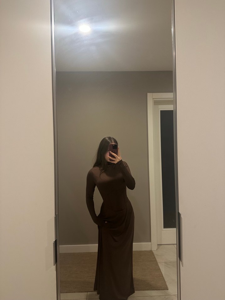 Kahverengi Uzun Kollu Korse Detay Kadın Elbise - Görsel 4