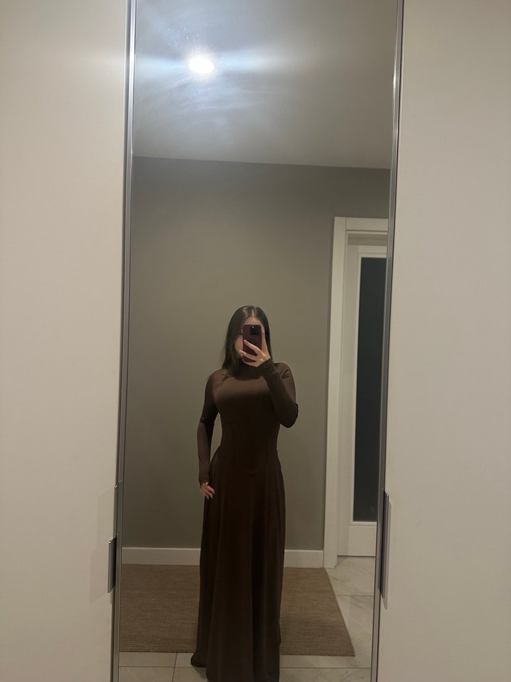 Kahverengi Uzun Kollu Korse Detay Kadın Elbise - Görsel 3