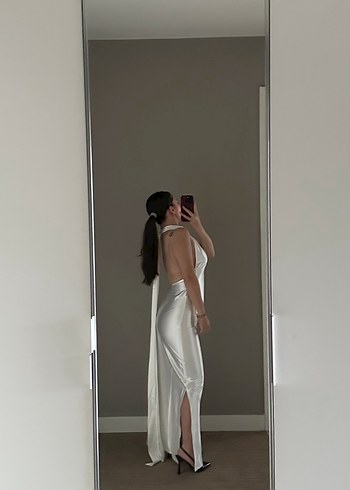 Beyaz İncili Sırt Detay Uzun Kadın Abiye Elbise - Görsel 4