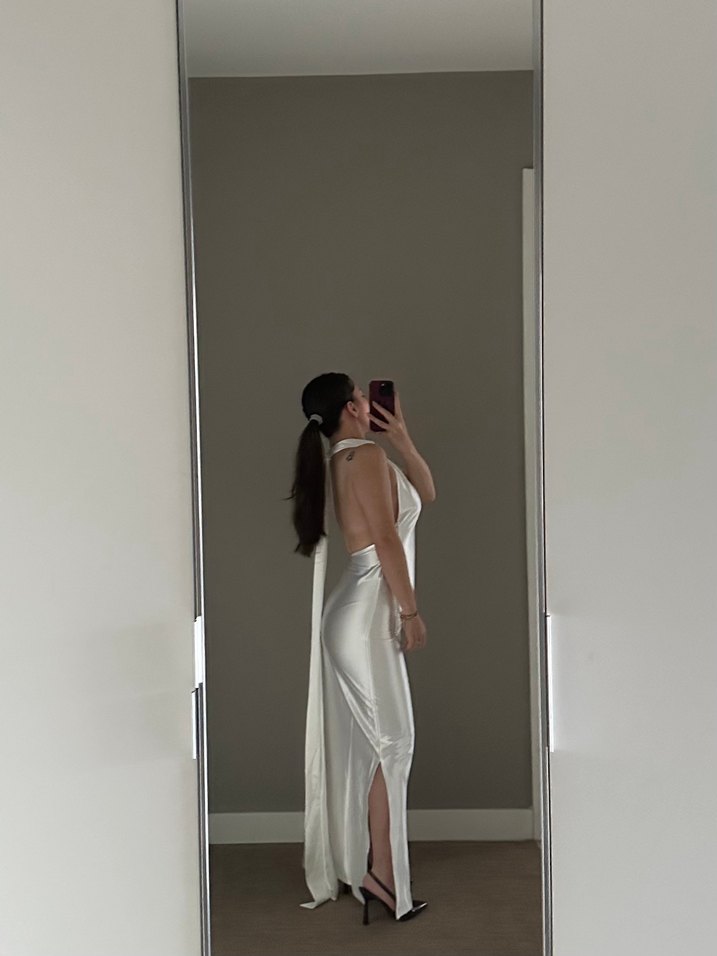 Beyaz İncili Sırt Detay Uzun Kadın Abiye Elbise - Görsel 4