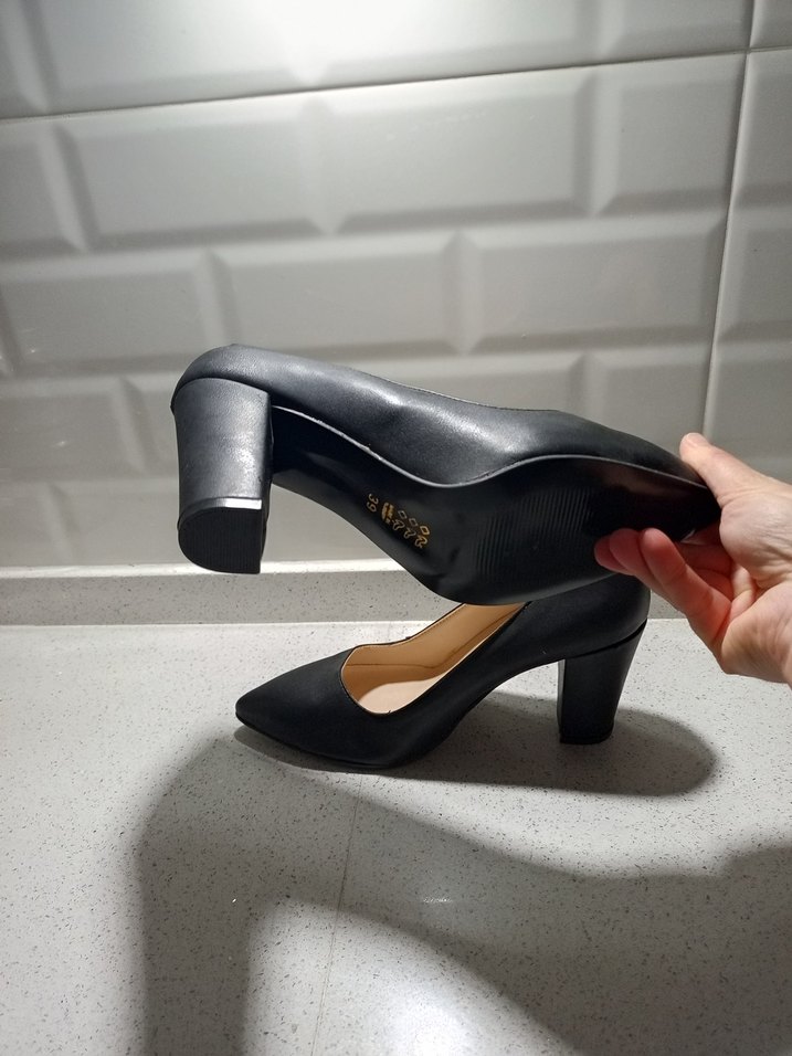 Tokalı Siyah Kadın Topuklu Stiletto - Görsel 2