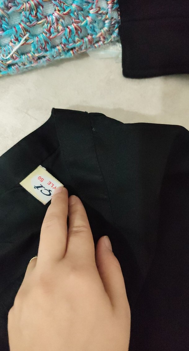 Siyah Uzun Dökümlü Kadın Etek - Görsel 2